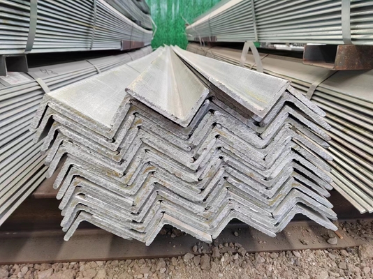 Barras de aço carbono suave laminadas a quente com ângulos desiguais iguais para estrutura de edifício durável