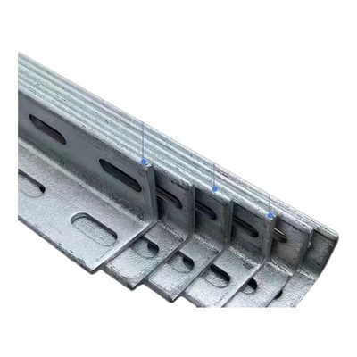 Lintel de aço galvanizado perfurado laminado a quente com ângulo igual com furos de perfuração/ barra de ferro