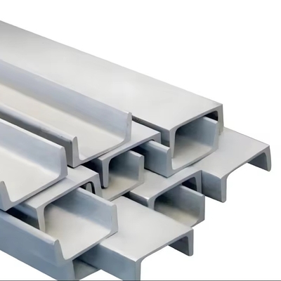 JIS Standard SS400 75x40x4x7mm Aço de canal U para material de construção metálico 1-12m comprimento