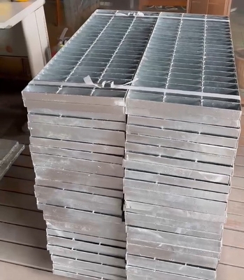 Grades de aço galvanizado para calçadas com certificação API