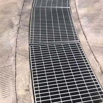 Desenho industrial estilo campo de mina galvanizado piso de grade de aço para plataforma de passarela