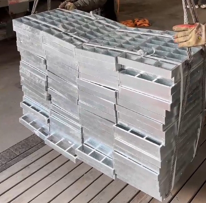Folhas de cobertura de drenagem de grades de aço galvanizadas a quente personalizadas para a indústria de caldeiras