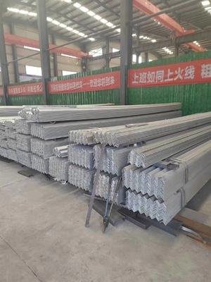 Punção de 6 barras de ângulo igual laminadas a quente/ms Ângulo/Ângulo galvanizado 90*90