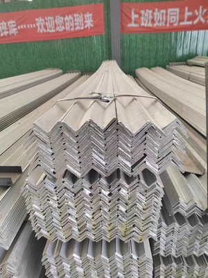 Descolagem de aço angular de baixo carbono para estruturas de edifícios