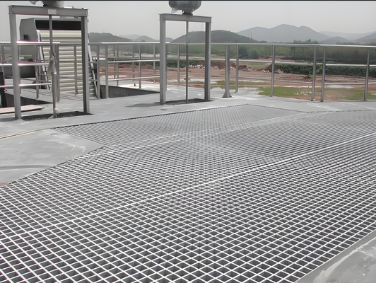 Trança de drenagem de tempestade cobre grelha de grelha de placa de verificação de aço leve com 50 mm de passo de barra transversal