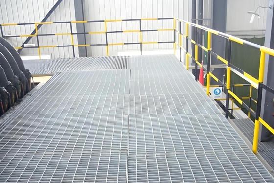 Grelhas de aço para plataforma de calçada e cobertura de drenagem de estrada em estilo de design industrial