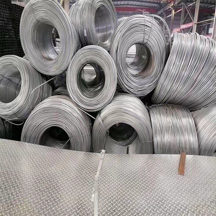 Serviço de solda e tolerância de ± 1% para fio galvanizado de bobina de 6 mm-12 mm